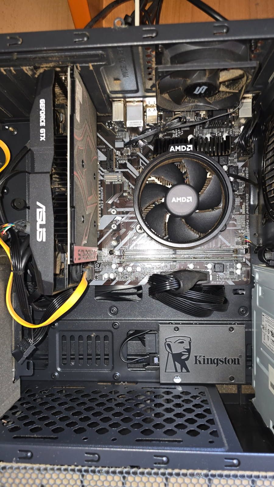Komputer stacjonarny plus monitor itp