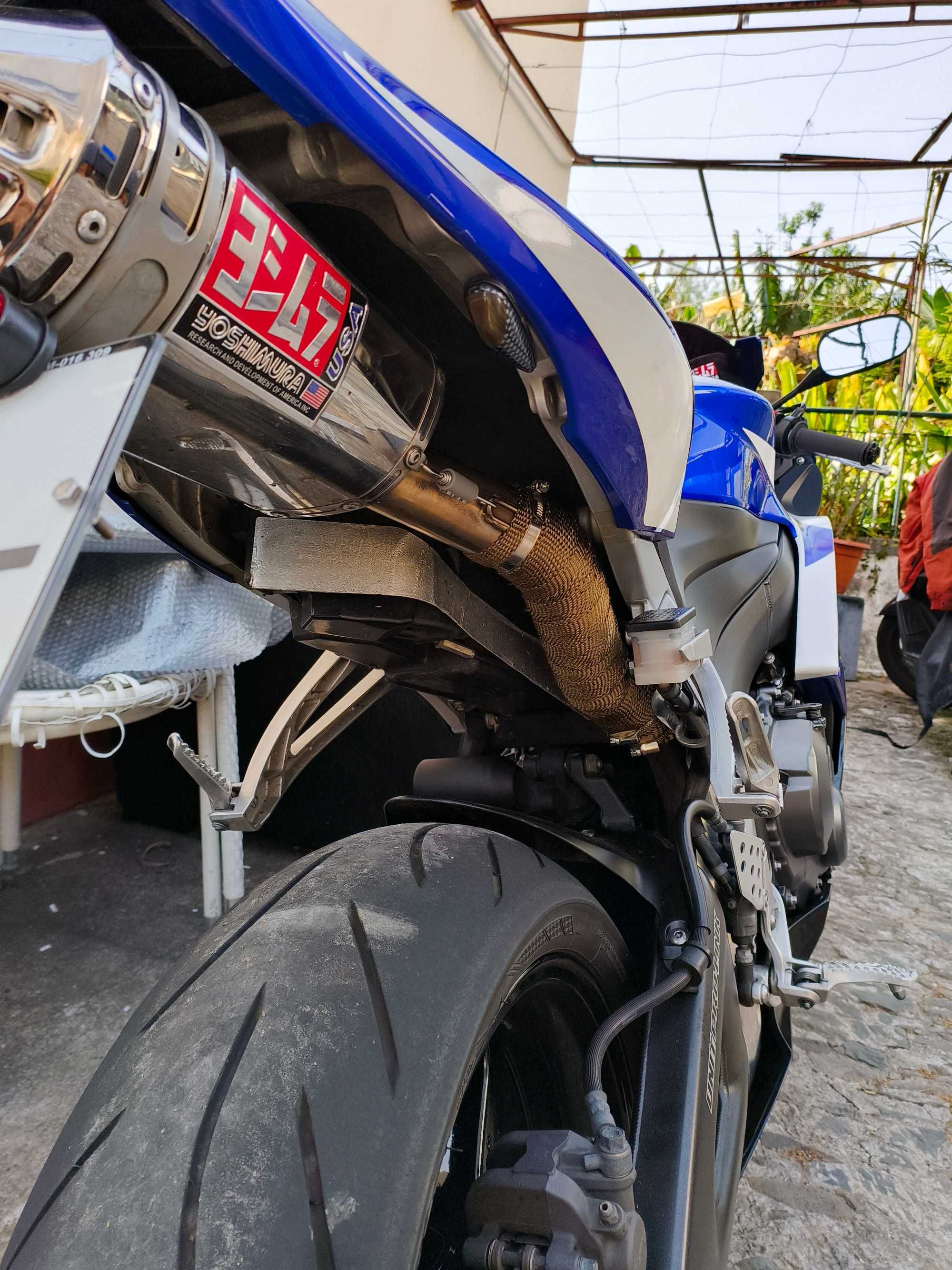 Honda CBR600RR (PC40)