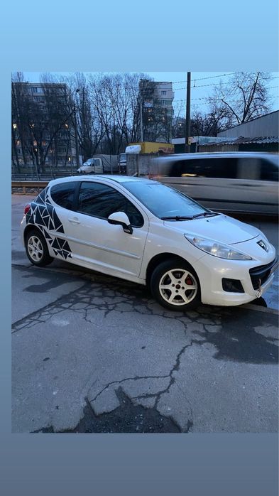 peugeot 207 (1.4 бензин 2012 рік)