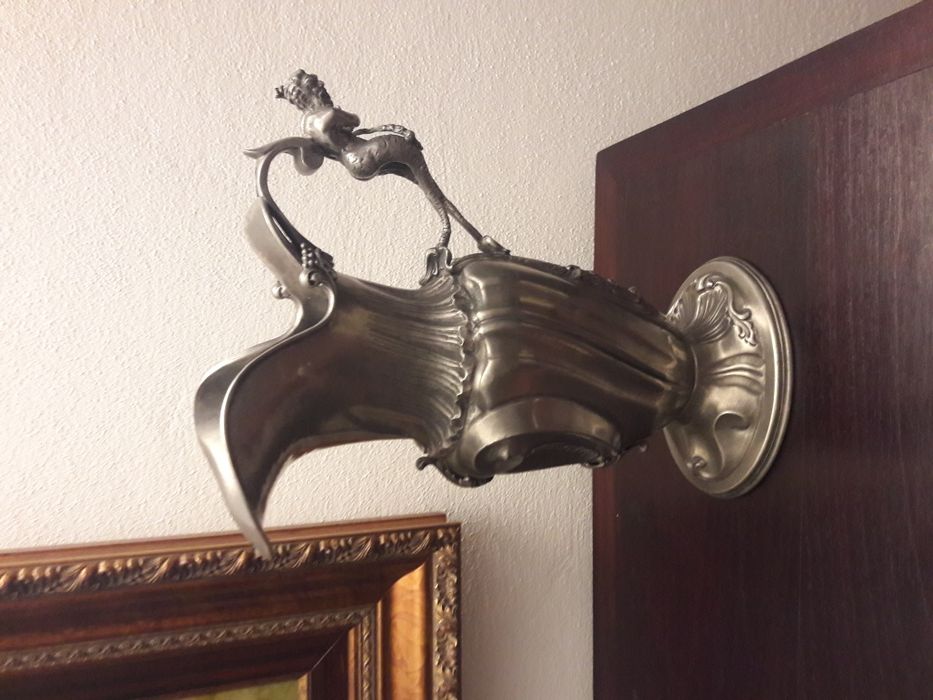 Grande jarro em estanho