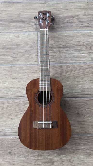 Ukulele koncertowe z drzewa mahoniowego Kahua KA-24 M SE