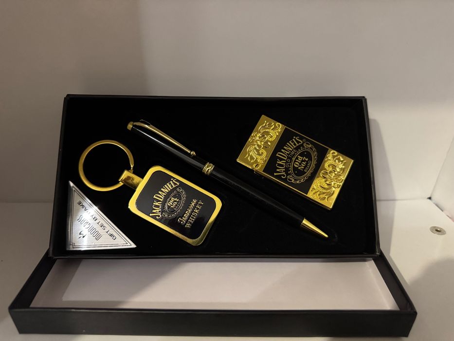 Jack Daniel’s , качественный металлический набор.