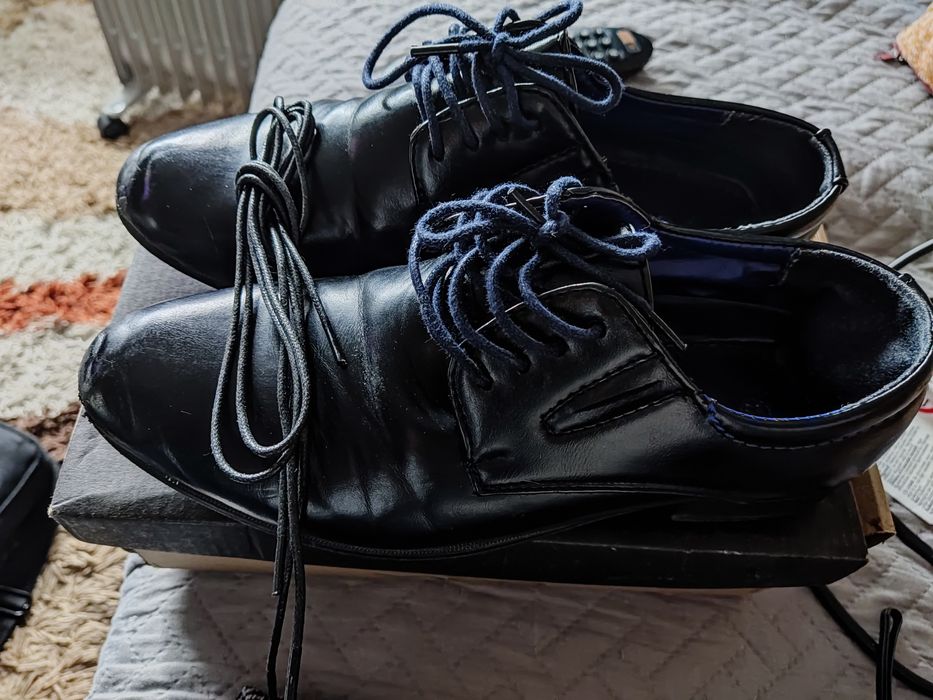 Buty chłopięce rozm. 35/36 eleganckie