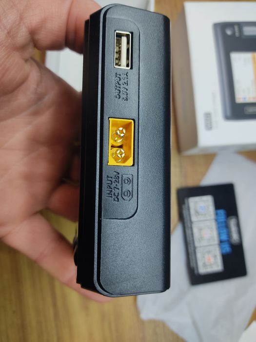 Toolkitrc m6d, m8p. Зарядний пристрій