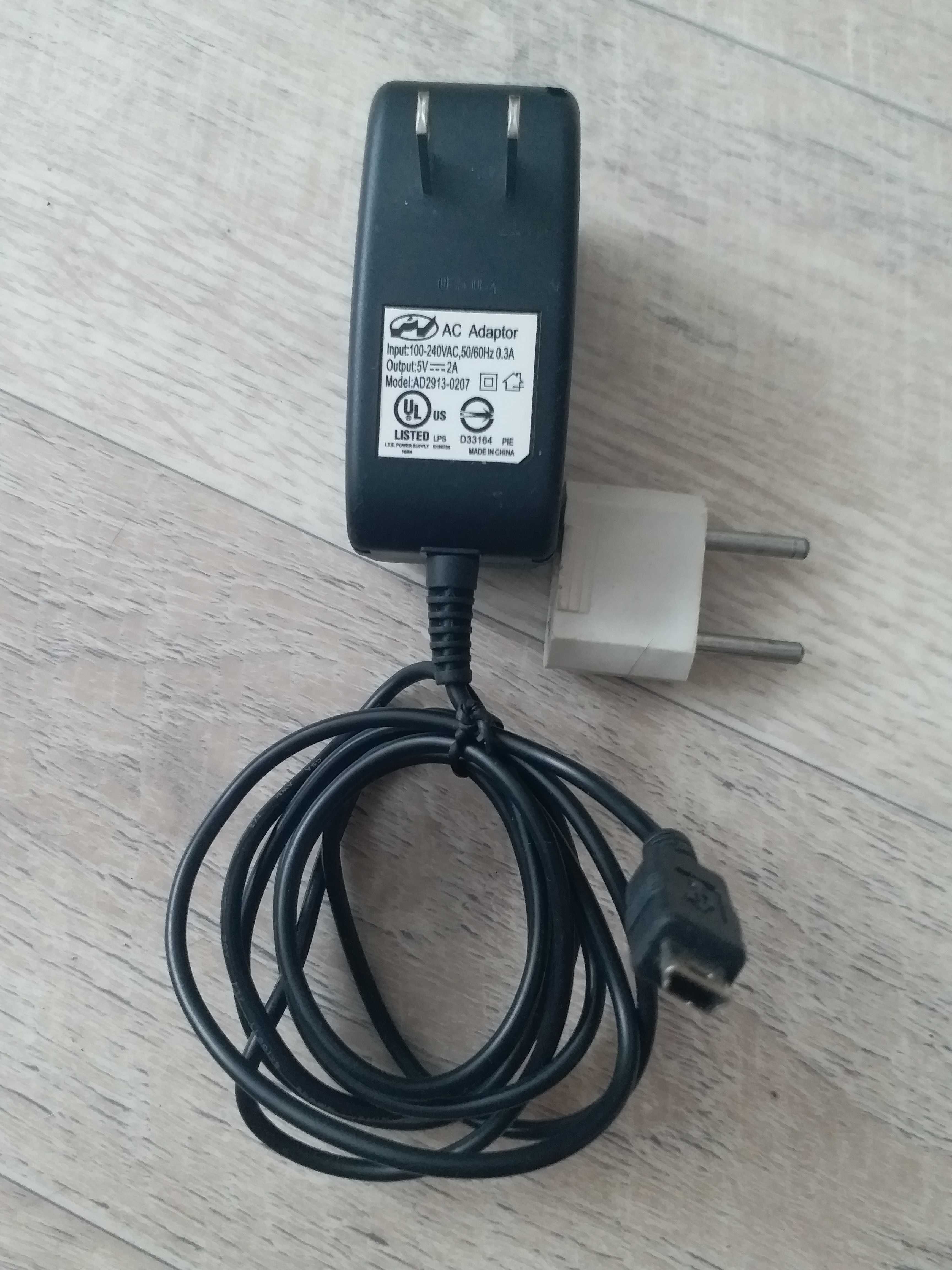 Adaptor AC  с мини USB