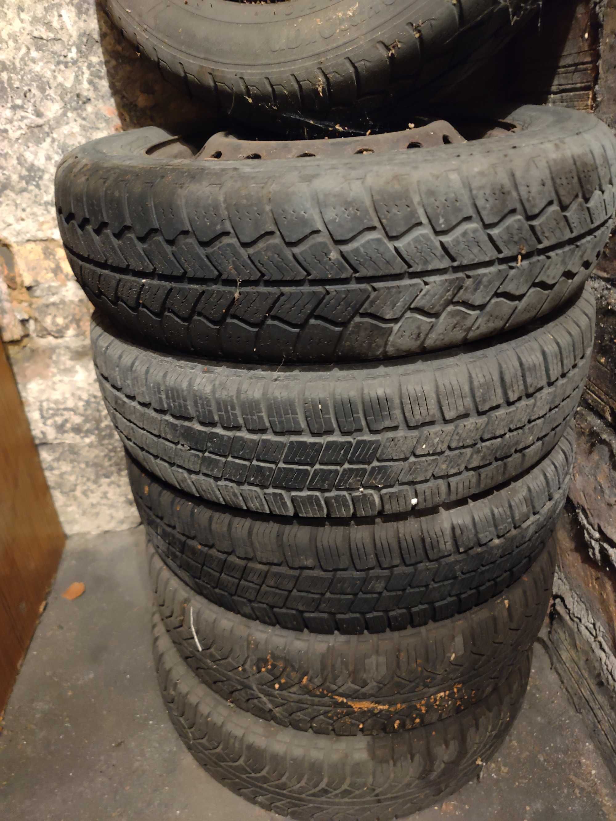 Felgi z oponami 145/70R13 - 6szt, stan dobry, od FIATA CINQUECENTO