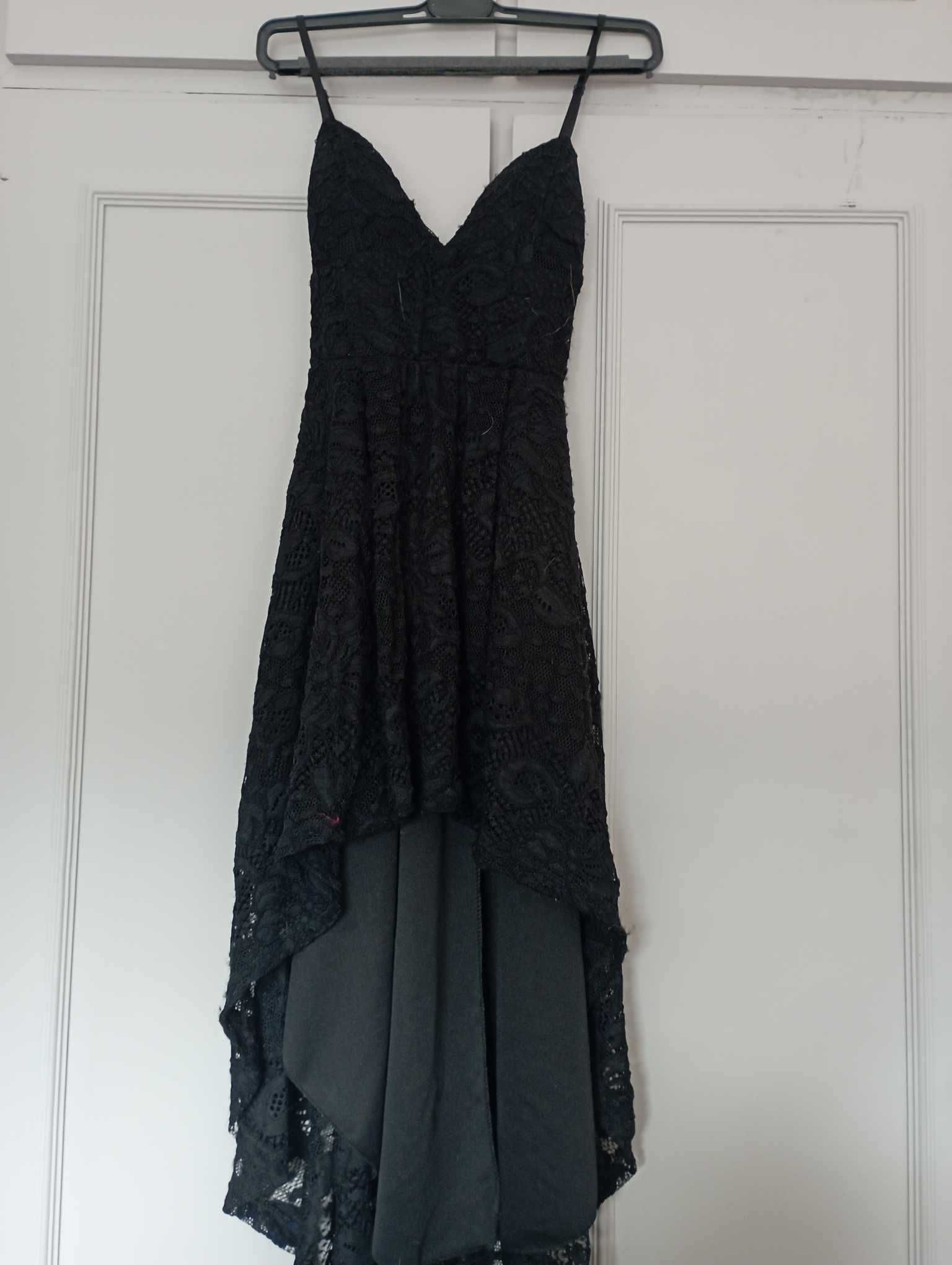 Vestido preto de renda