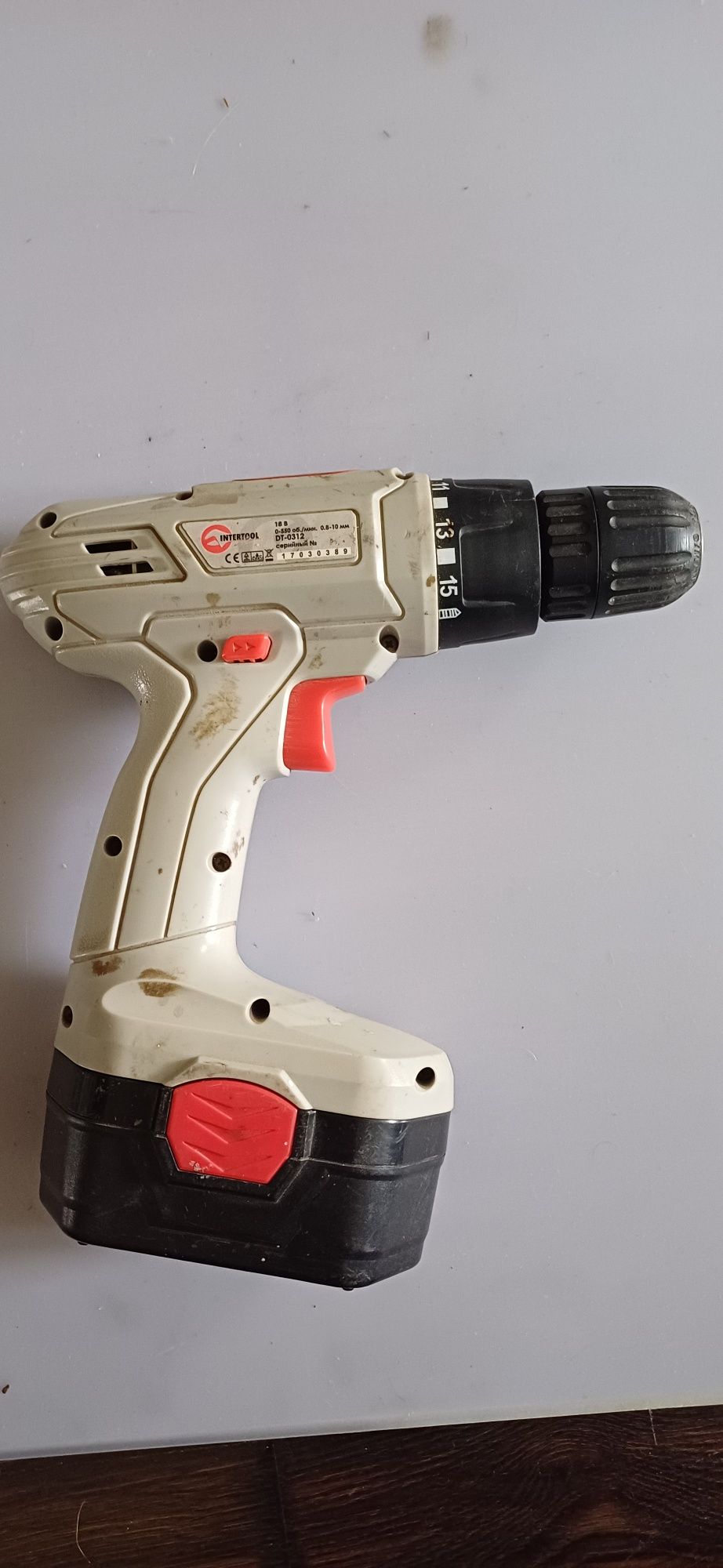 Шуруповерт аккумуляторный intertool