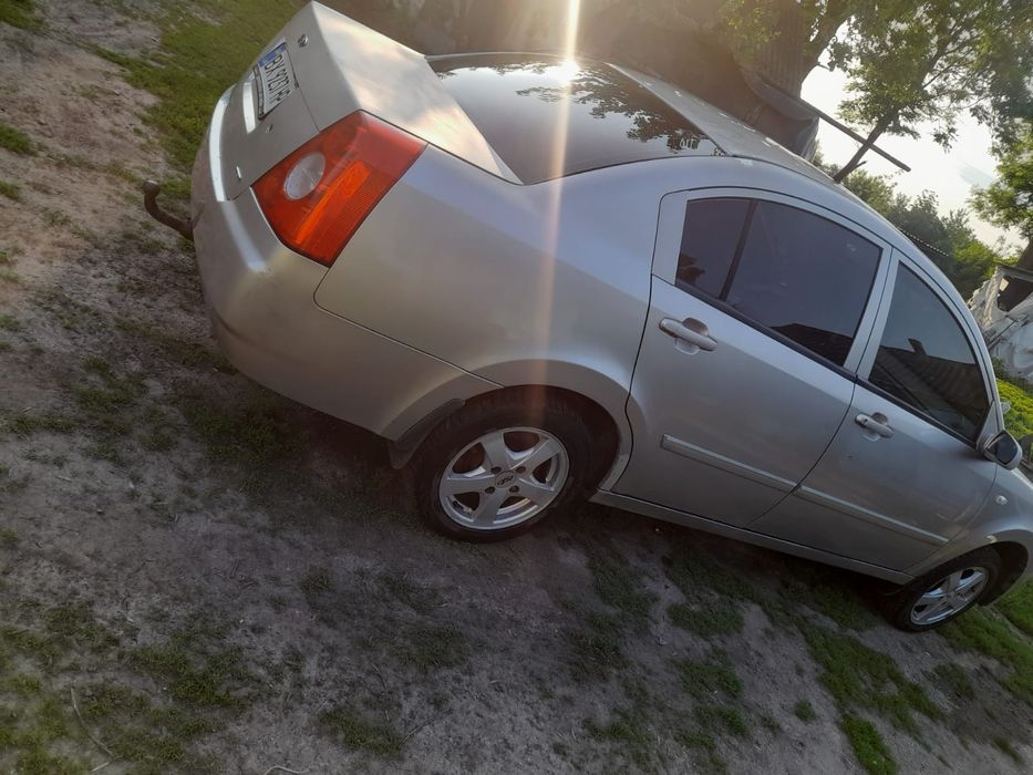 Продаю Chery Elara