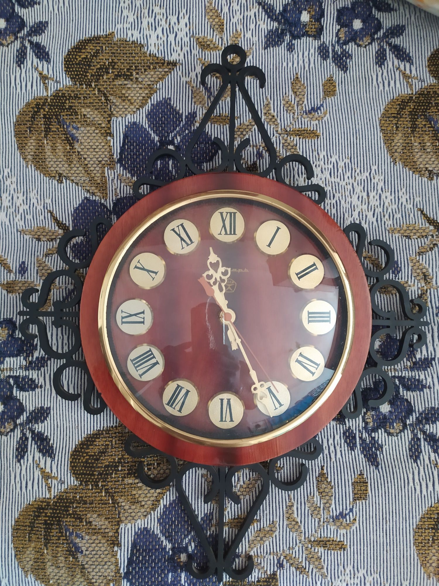 Часы настенные электронномеханические, часы времён СССР, ретро часы.