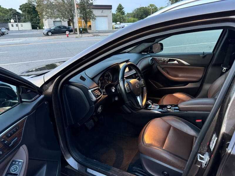 2017 Infiniti QX30