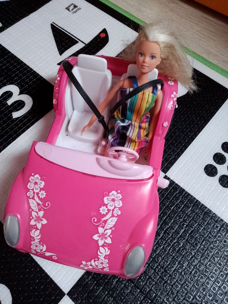 Lalka Barbie plus auto