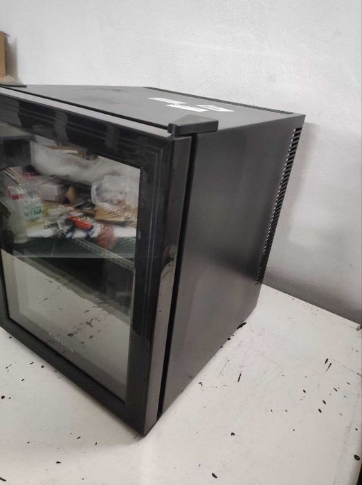 Холодильник мини бар витрина Міні-холодильник Klarstein Brooklyn 32