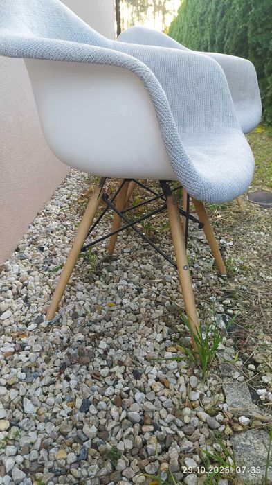 Sprzedam kŕzesła kubełkowe szare