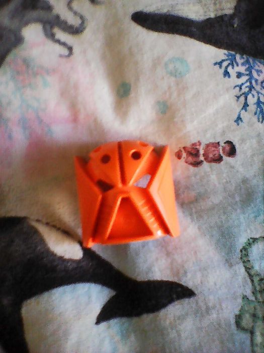 Sprzedam maskę Bionicle Matatu
