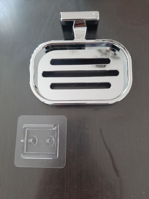 Mydelniczka ażurowa samoprzylepna srebrna