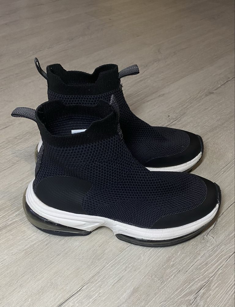 Кросівки Zara 30р(19см)