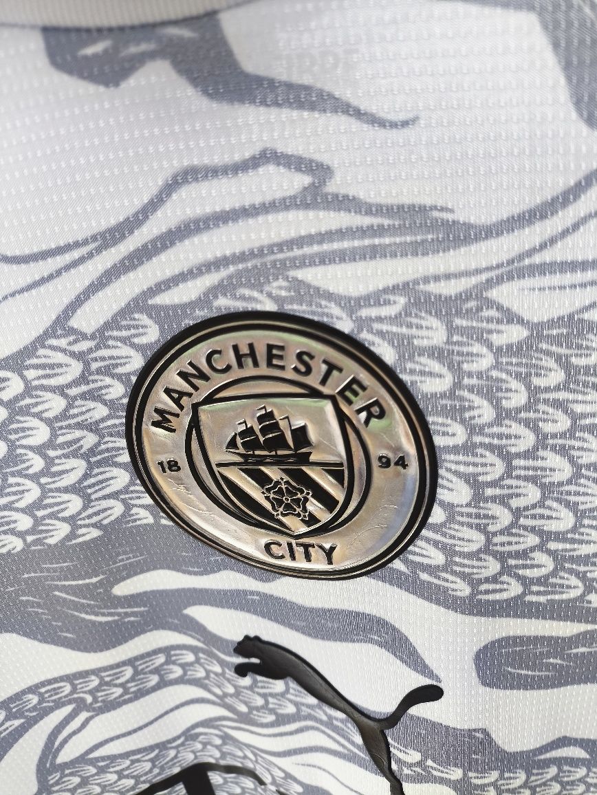Camisola Man. City 23/24 edição especial ano dragão