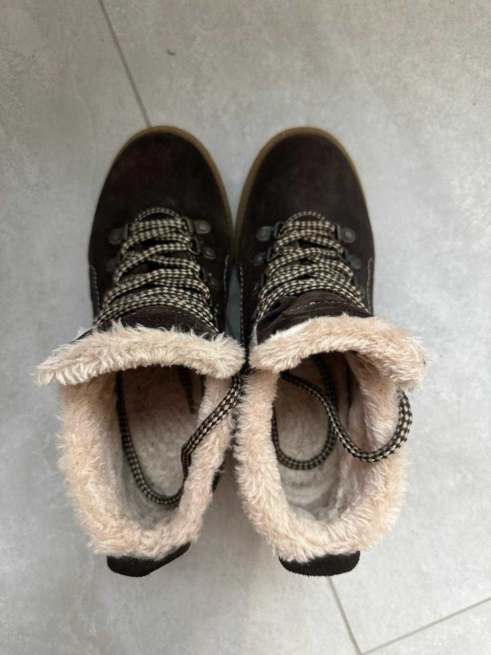 Жіночі зимові черевики Darkwood