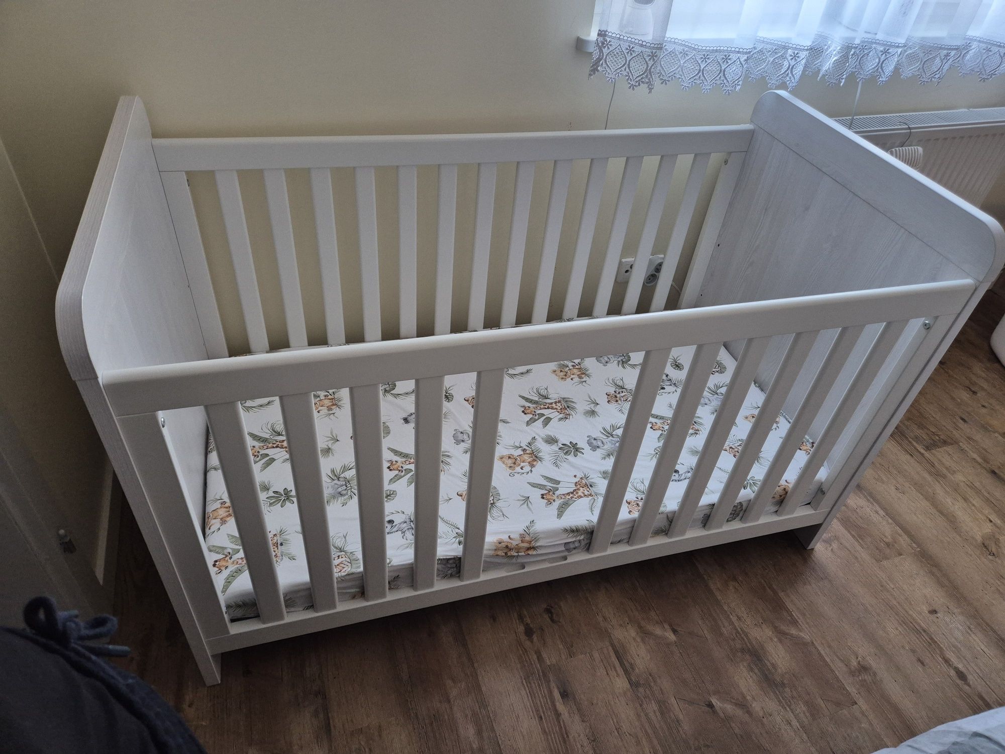 Łóżeczko Luca Baby 70x140 wraz z materacem Rucken
