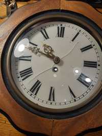 stary zegar szkolny typu chodzik