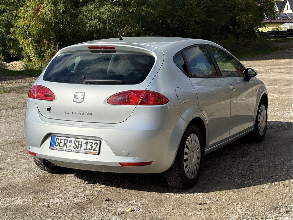 Seat leon 1.6 mpi z niemiec bez rdzy ksiazka klima tempomat 170 tys km