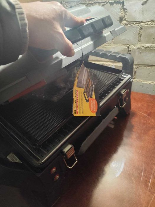 Портативний газовий гриль Char-Broil Grill2Go X200