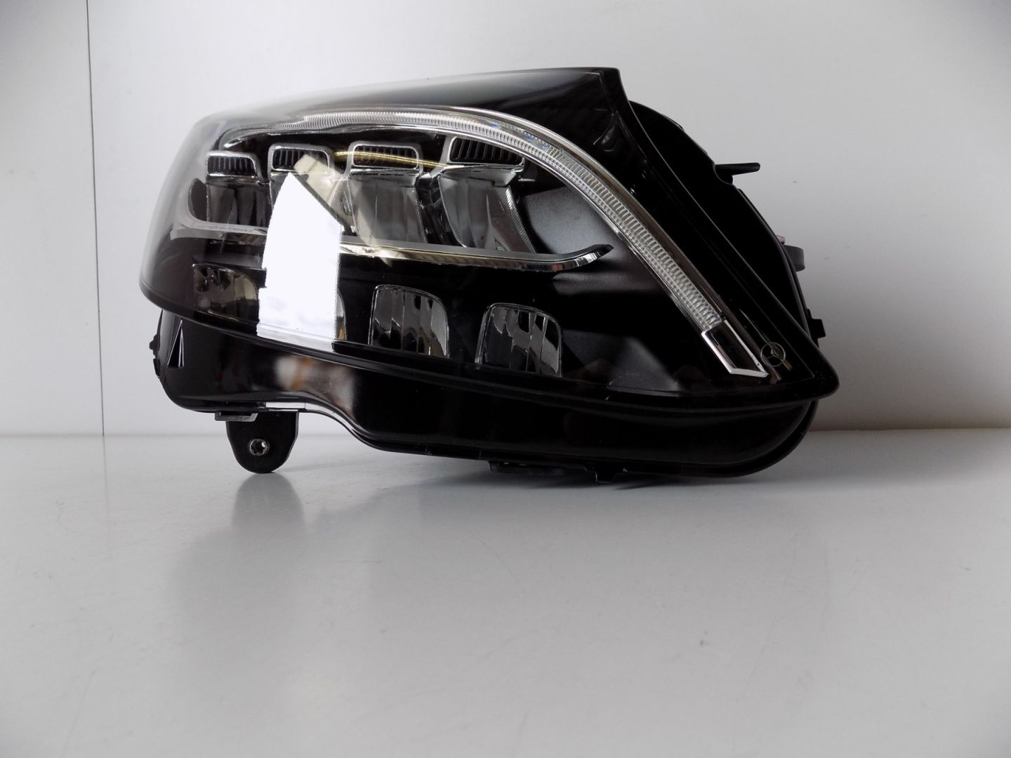 Lampa mercedes benz C W205 Lci Led   prawa 6406