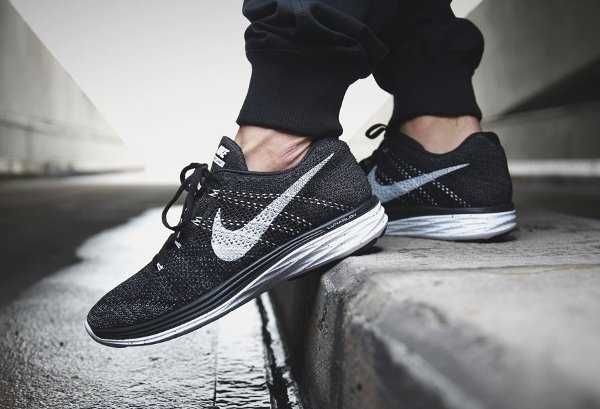 Кросівки Nike Flyknit Lunar  різні кольори 40 -41  розмір .