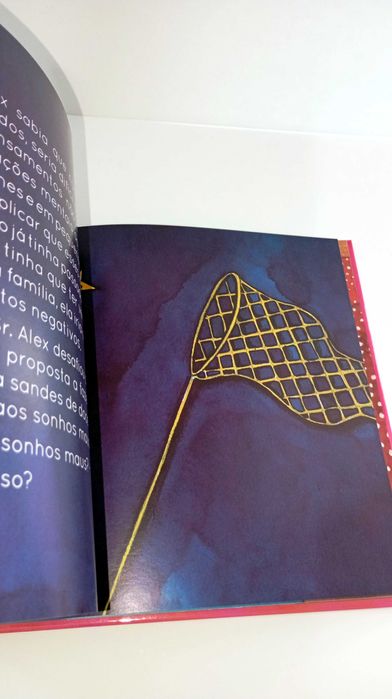 Lara Caça Sonhos Maus