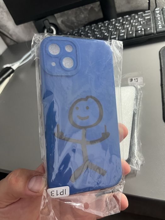 Продам чехол на айфон 13