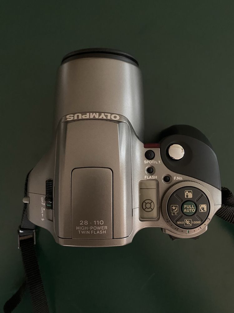 Плівковий фотоапарат Olympus IS300
