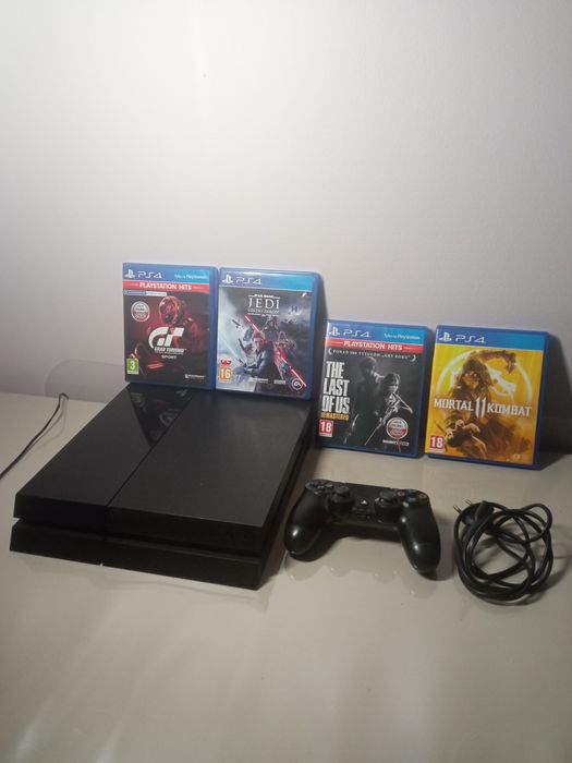 PlayStation 4 500gb + pad + 4 gry