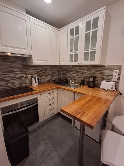 Apartamento T1 nas Janelas Verdes