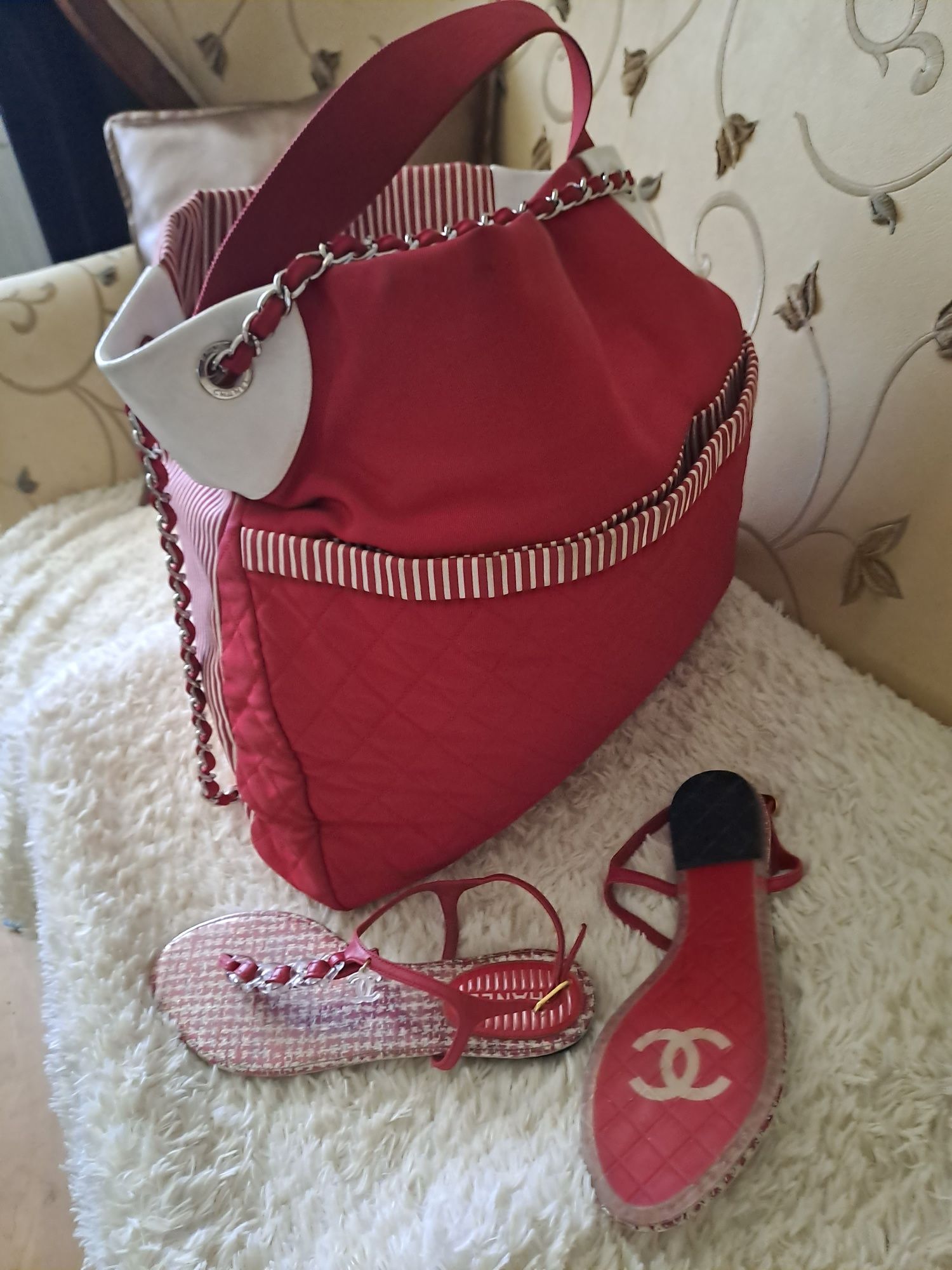 Orginalne czerwone sandałki Chanel,39,5 Limitowana edycja,