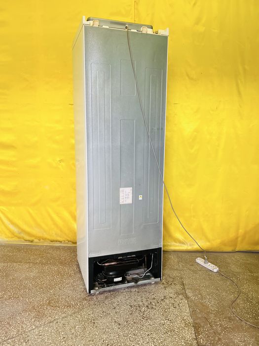 Двухкамерный холодильник Samsung Inverter, NoFrost