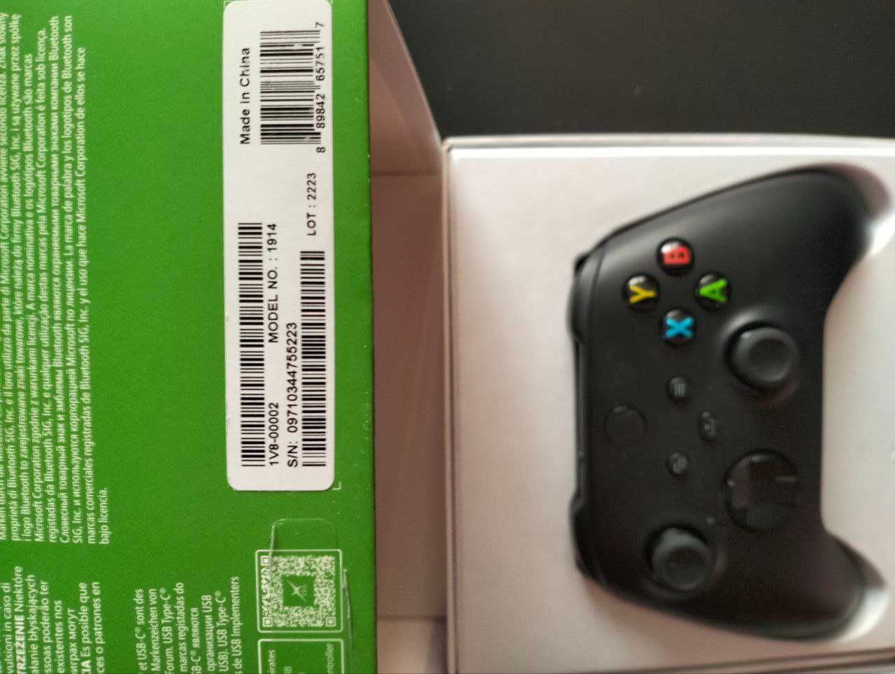 Kontrolery Microsoft Xbox (seria x/s)