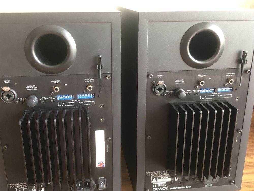 Продам/обменяю активные студийные мониторы Tannoy Reveal 6D, НЧ 6,5’’.