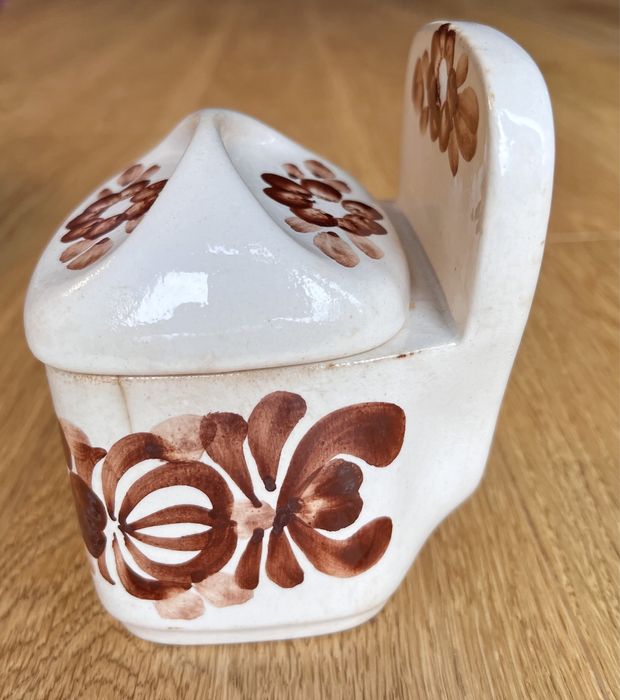 Porcelanowy pojemnik/solniczka