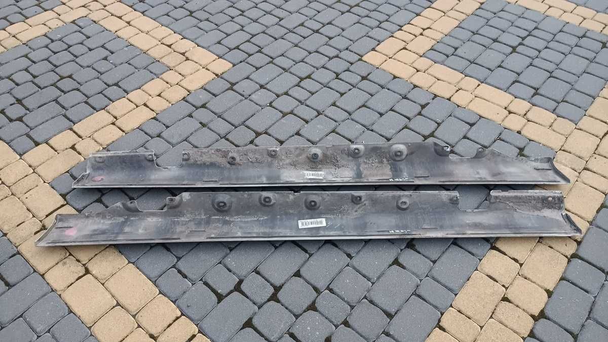 Nakładki na Progi BMW E46 Sedan Kombi kolor Titan-silber