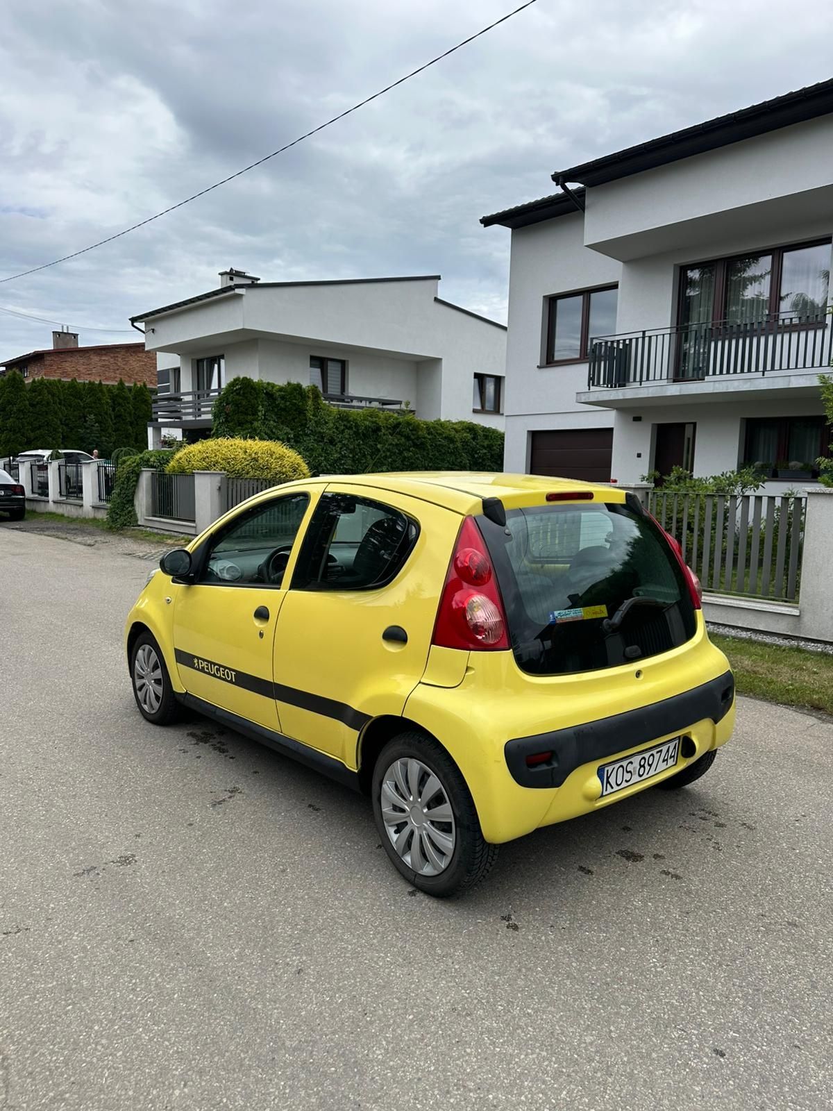 Peugeot 107 1.0 benzyna isofix stan bdb niskie spalanie