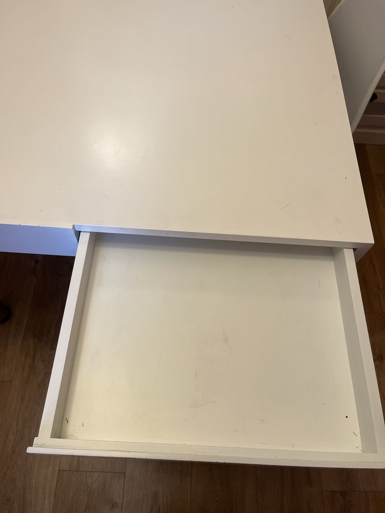 Secretária / mesa