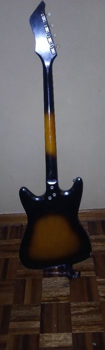 Guitara baixo 4 cortas. Marca kemay