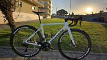 Bicicleta de estrada Bianchi Sprint 2024 Shimano 12spd Di2 tamanho 53