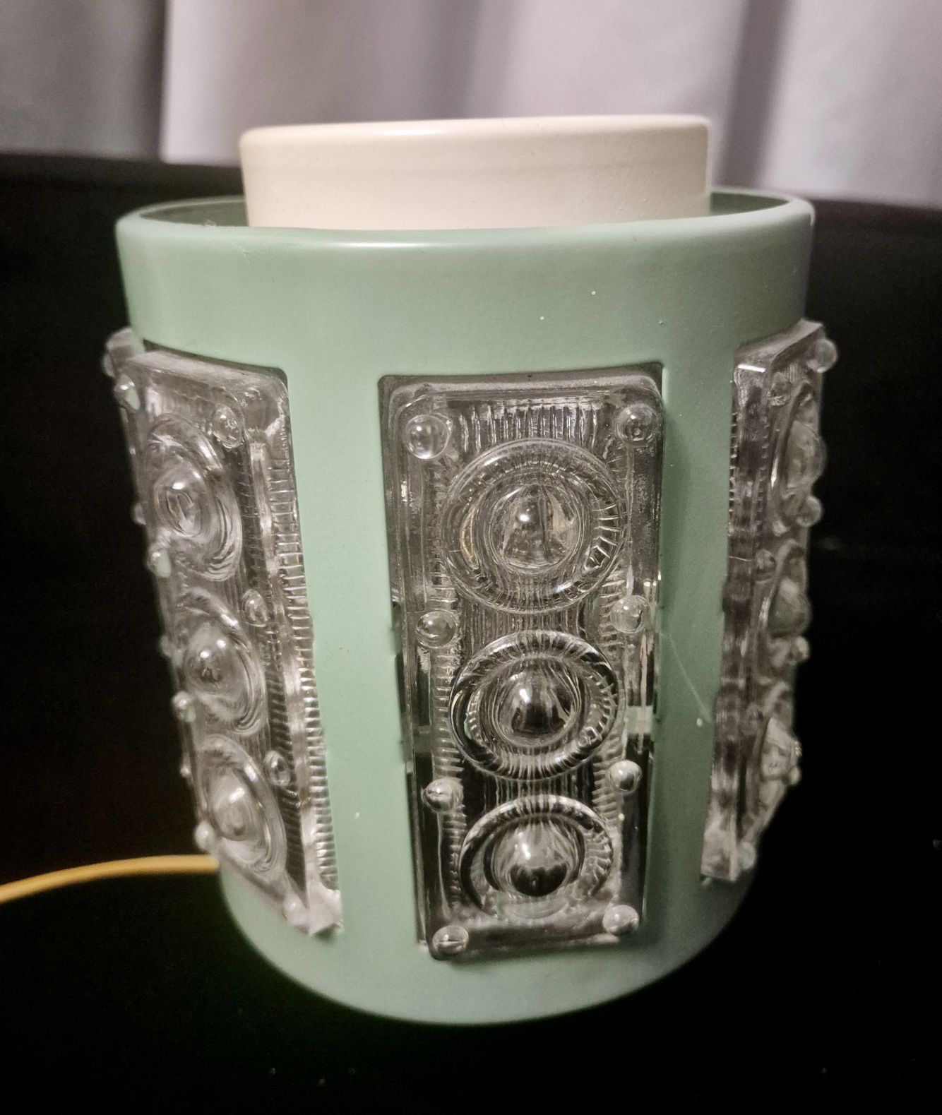 Lampka nocna vintage PRL lata 60/70. sprawna, zielona