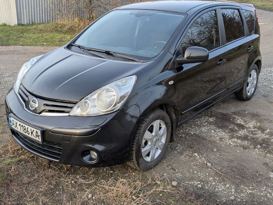 Продам Ниссан ноут  2011 года выпуска ,пробег 127т.км,состояние хороше
