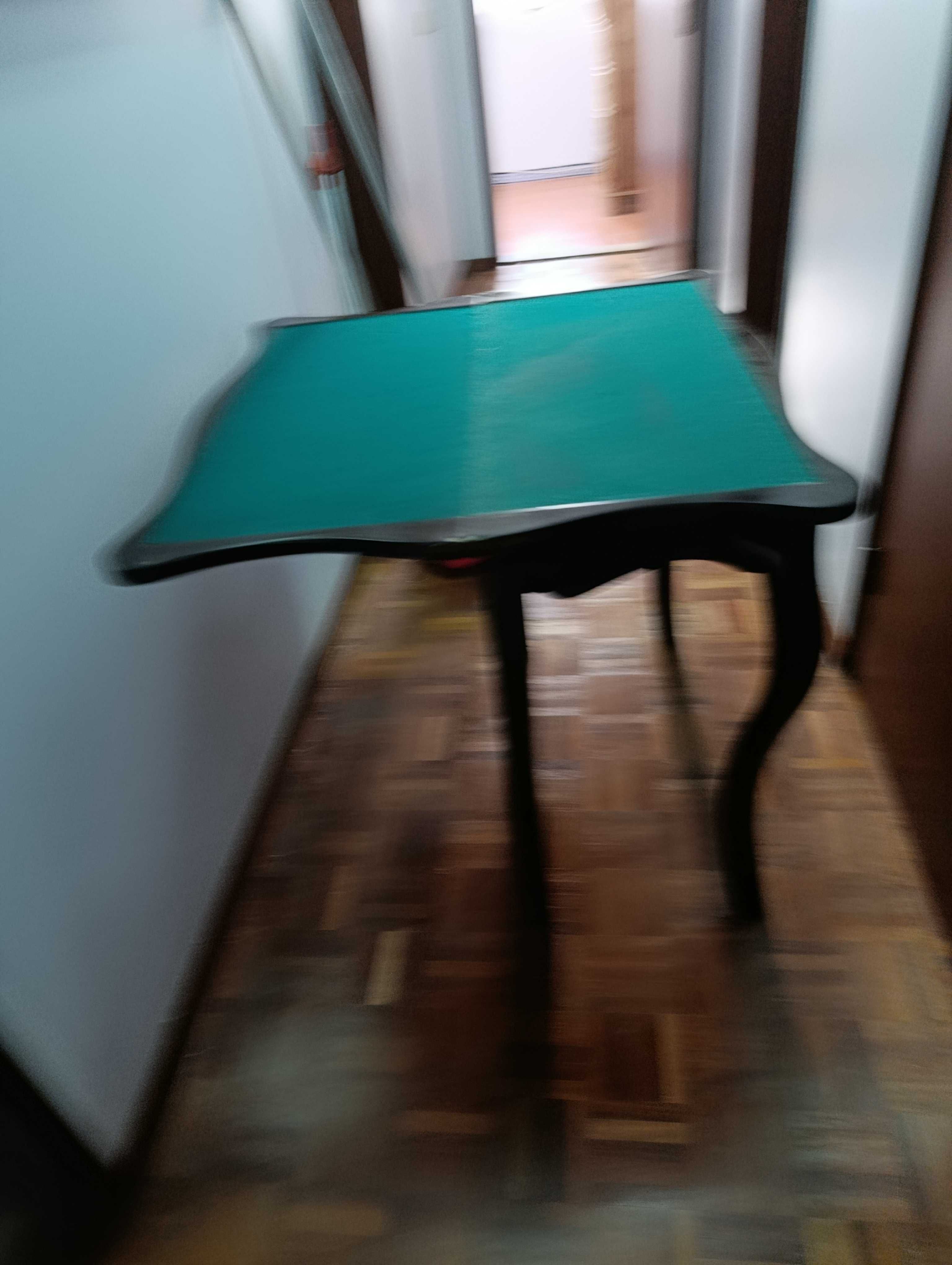 Mesa de jogo clássica