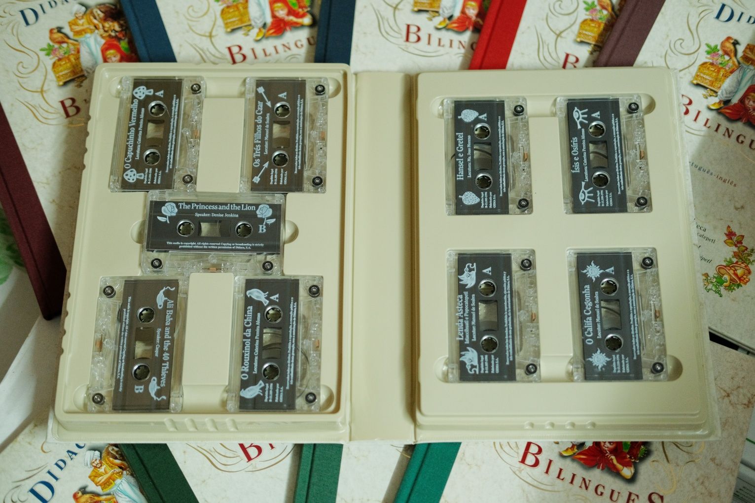 Didacontos Bilingues, 7 volumes, contos infantis