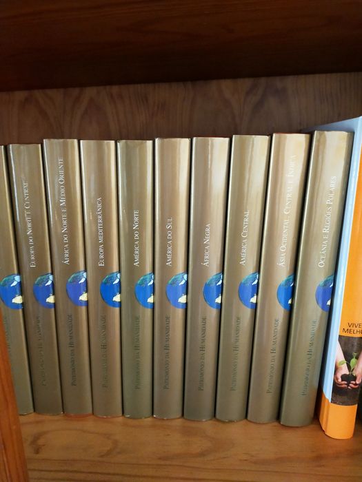 Livros e enciclopédias