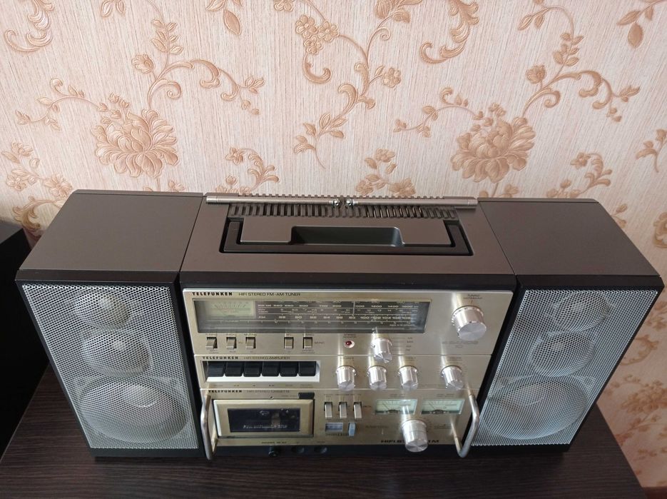 Продам магнитолу Telefunken hi-fi studio 1M.